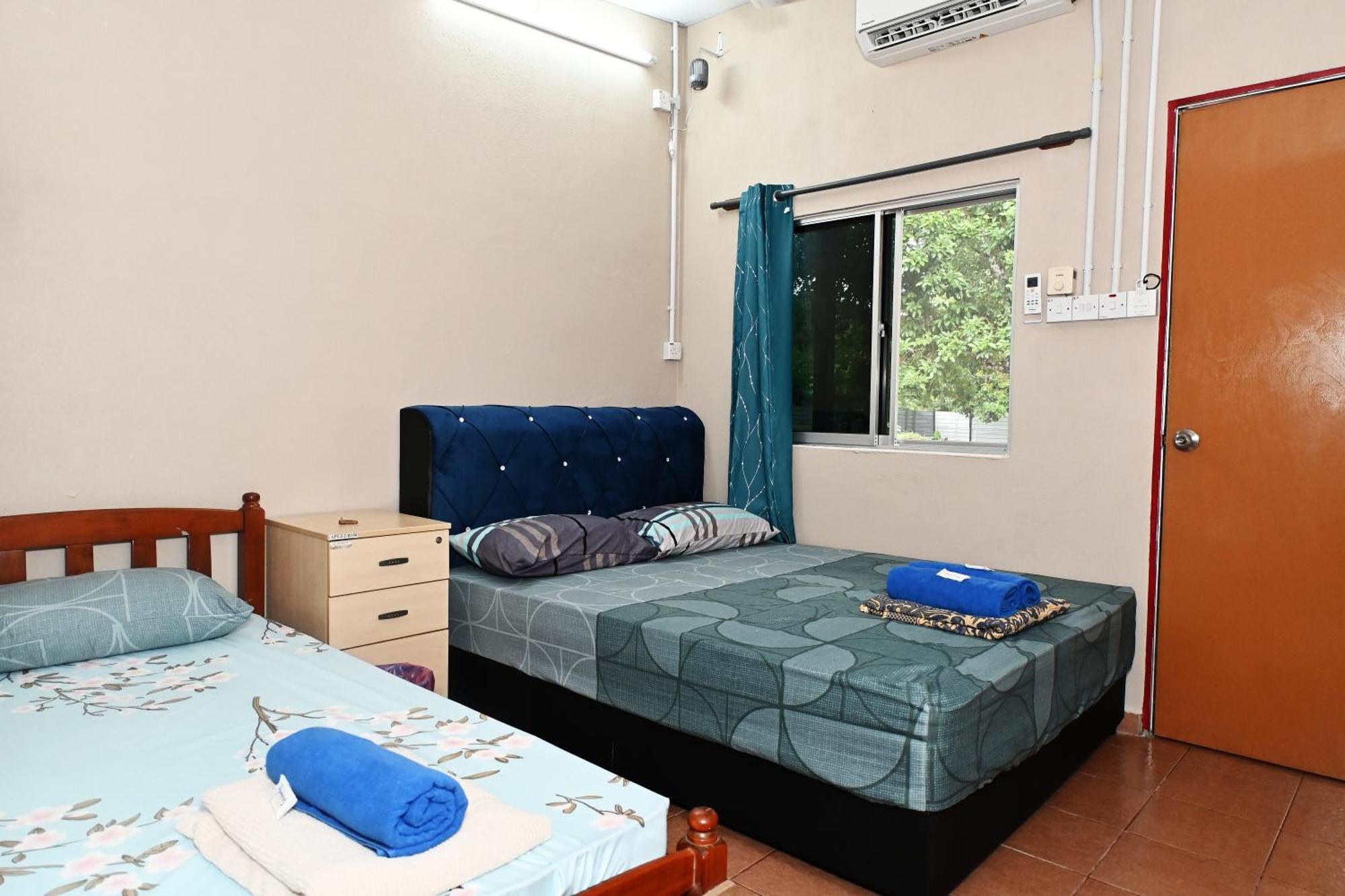 Tony'S Guesthouse At Teluk Bahang Batu Feringgi Buitenkant foto