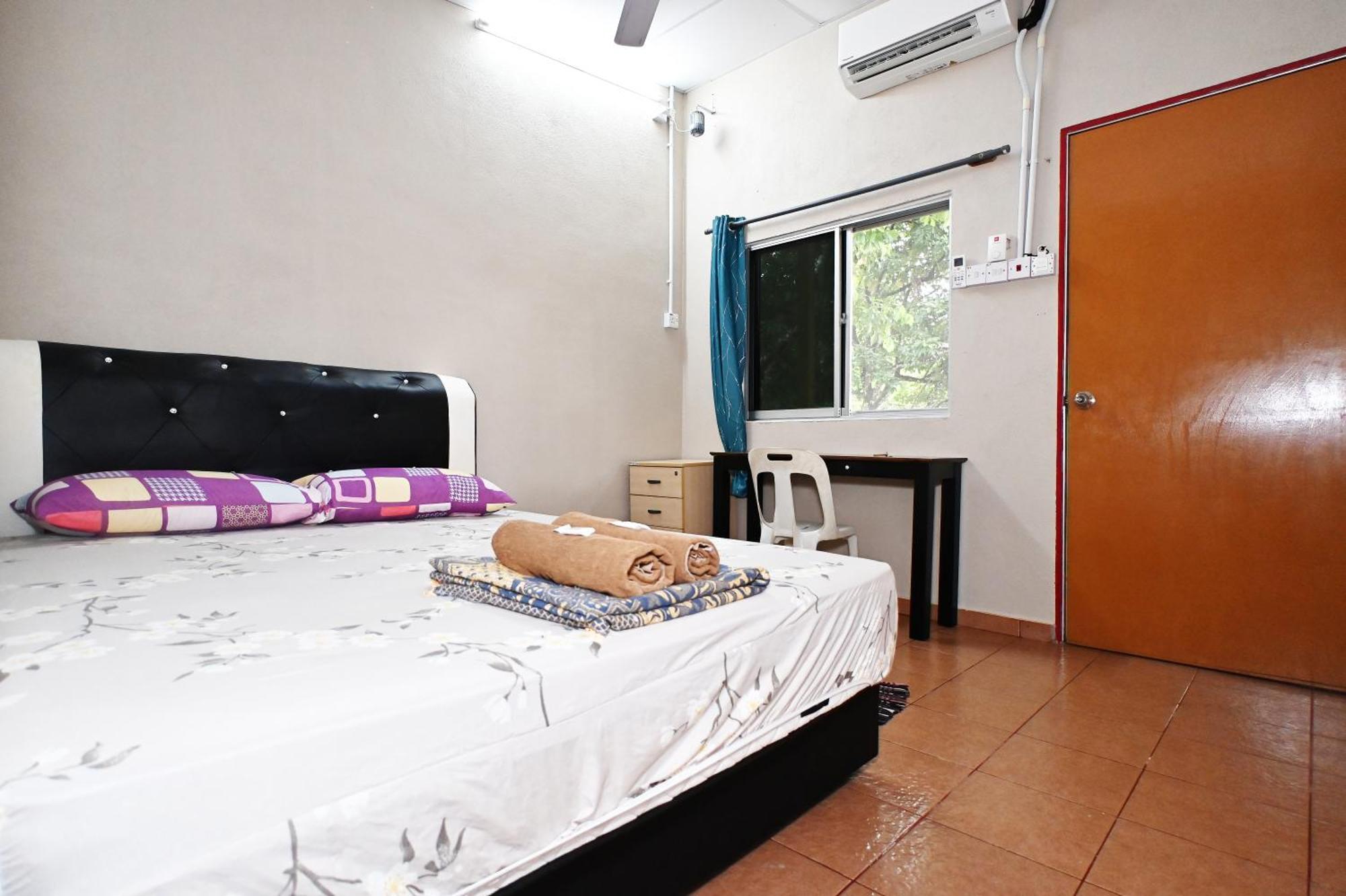 Tony'S Guesthouse At Teluk Bahang Batu Feringgi Buitenkant foto